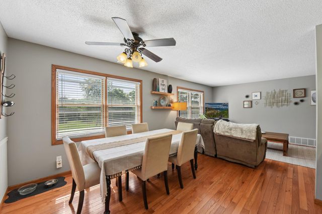 908 Martys Way, Osceola, WI 54020