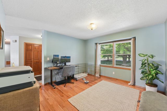 908 Martys Way, Osceola, WI 54020