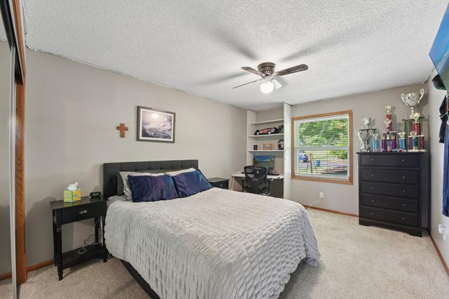 908 Martys Way, Osceola, WI 54020