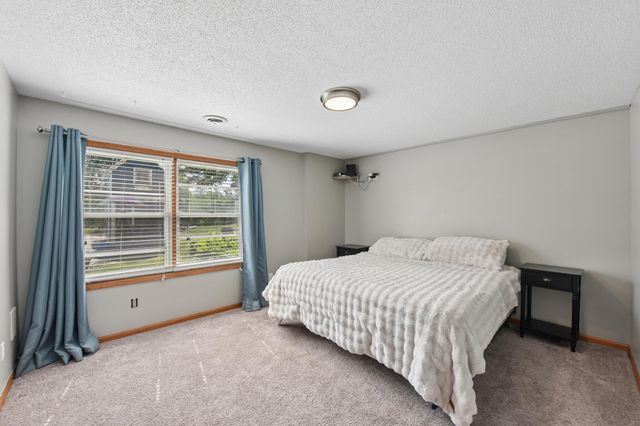 908 Martys Way, Osceola, WI 54020