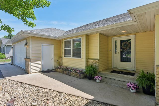 908 Martys Way, Osceola, WI 54020