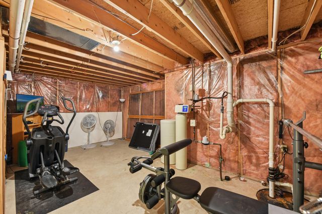 908 Martys Way, Osceola, WI 54020
