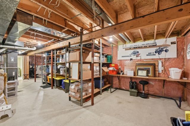 908 Martys Way, Osceola, WI 54020