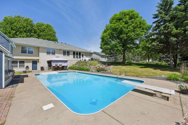 908 Martys Way, Osceola, WI 54020