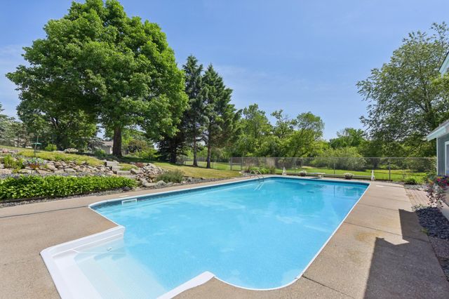 908 Martys Way, Osceola, WI 54020