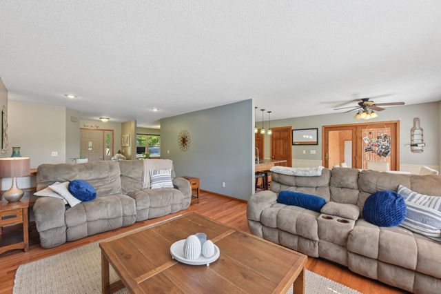 908 Martys Way, Osceola, WI 54020