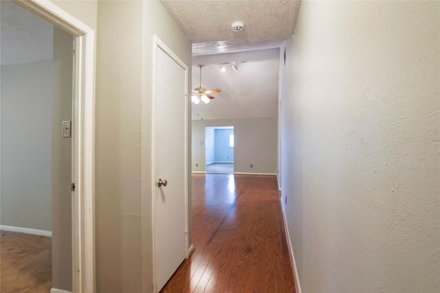 9844 Oriole, Conroe, TX 77385