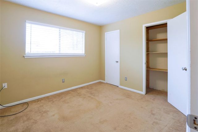 9844 Oriole, Conroe, TX 77385