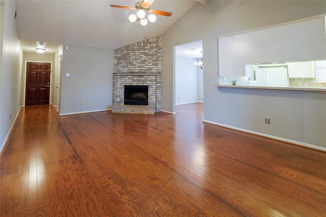 9844 Oriole, Conroe, TX 77385