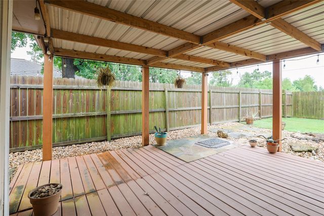 9844 Oriole, Conroe, TX 77385