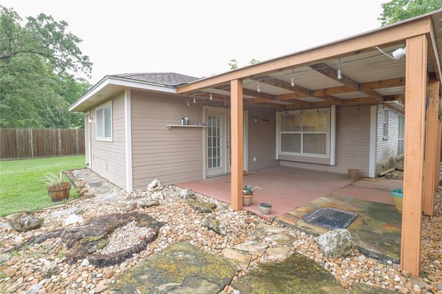 9844 Oriole, Conroe, TX 77385