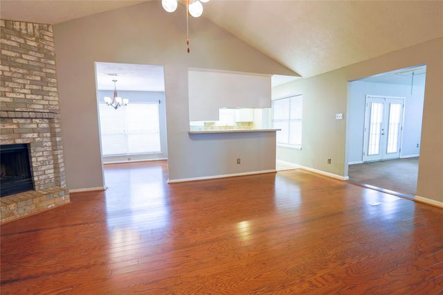 9844 Oriole, Conroe, TX 77385