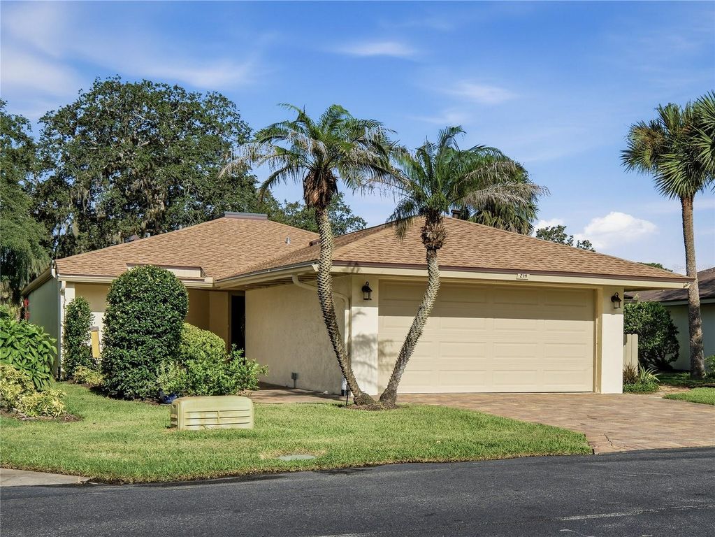 214 CANTERBURY CIRCLE, New Smyrna Beach, FL 32168