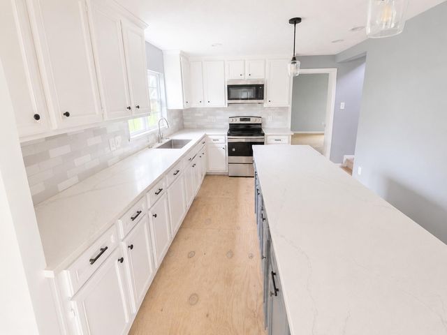 2308 Hollywood Avenue, Galveston, TX 77551