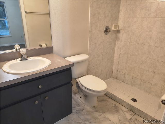 7999 N Merrimac Way, Citrus Springs, FL 34434