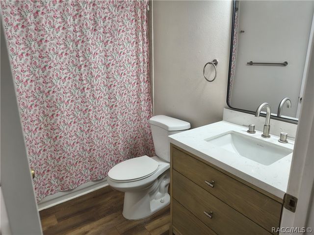 7999 N Merrimac Way, Citrus Springs, FL 34434