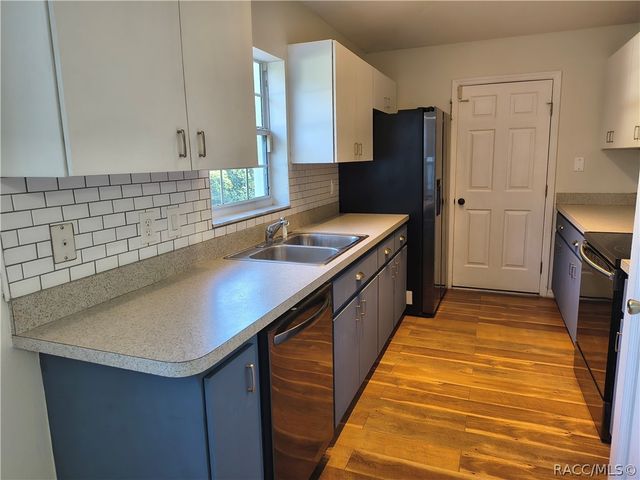 7999 N Merrimac Way, Citrus Springs, FL 34434