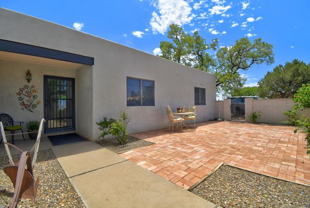 1195 Comanche Court SE, Rio Rancho, NM 87124