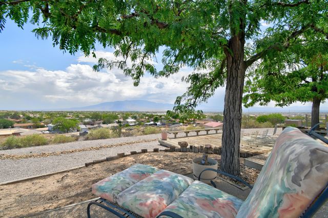 1195 Comanche Court SE, Rio Rancho, NM 87124