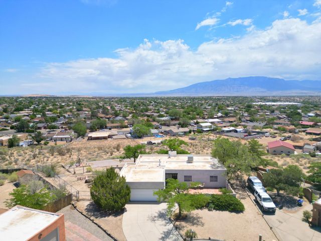 1195 Comanche Court SE, Rio Rancho, NM 87124