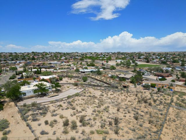 1195 Comanche Court SE, Rio Rancho, NM 87124