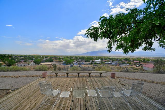 1195 Comanche Court SE, Rio Rancho, NM 87124