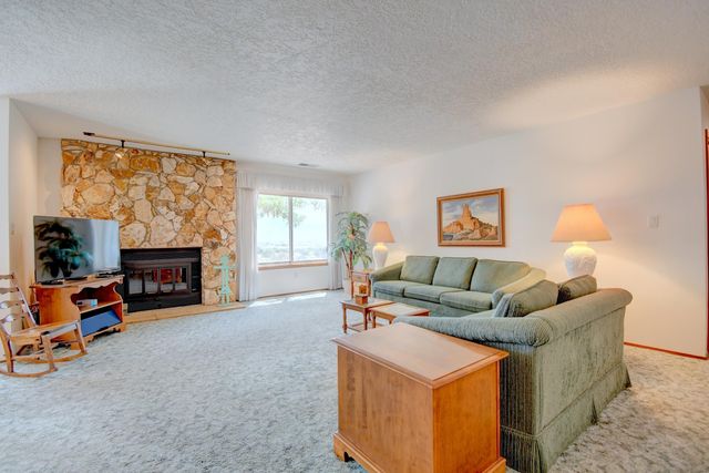 1195 Comanche Court SE, Rio Rancho, NM 87124