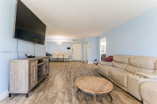 290 174th St 318, Sunny Isles Beach, FL 33160