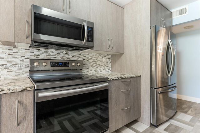 290 174th St 318, Sunny Isles Beach, FL 33160