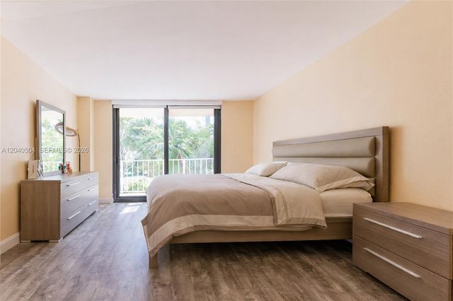 290 174th St 318, Sunny Isles Beach, FL 33160
