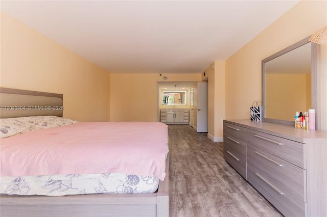 290 174th St 318, Sunny Isles Beach, FL 33160