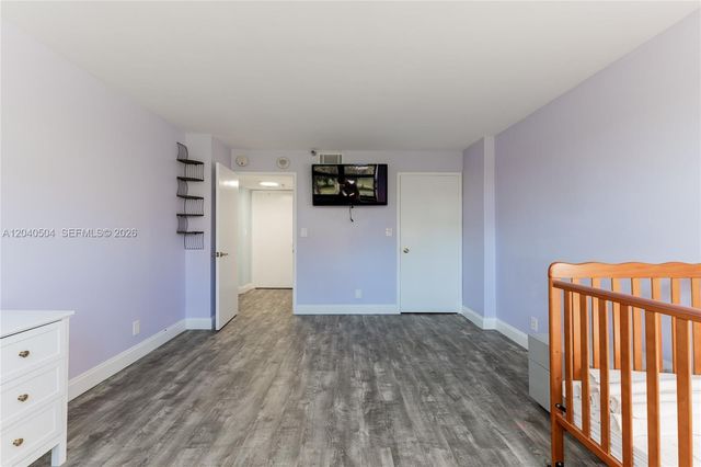 290 174th St 318, Sunny Isles Beach, FL 33160
