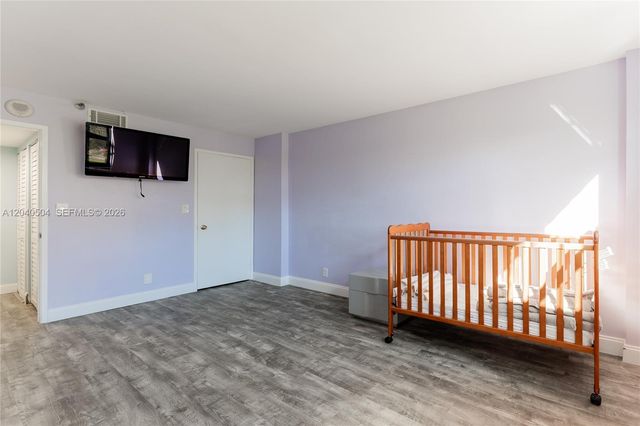 290 174th St 318, Sunny Isles Beach, FL 33160