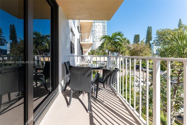 290 174th St 318, Sunny Isles Beach, FL 33160