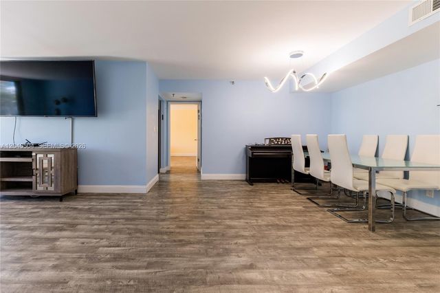 290 174th St 318, Sunny Isles Beach, FL 33160