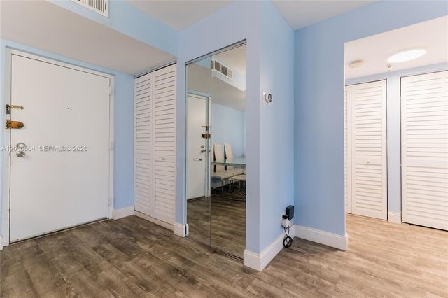 290 174th St 318, Sunny Isles Beach, FL 33160