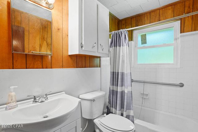 500 N 2nd Street, Chipley, FL 32428