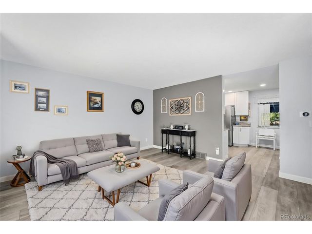 829 S Nome St, Aurora, CO 80012