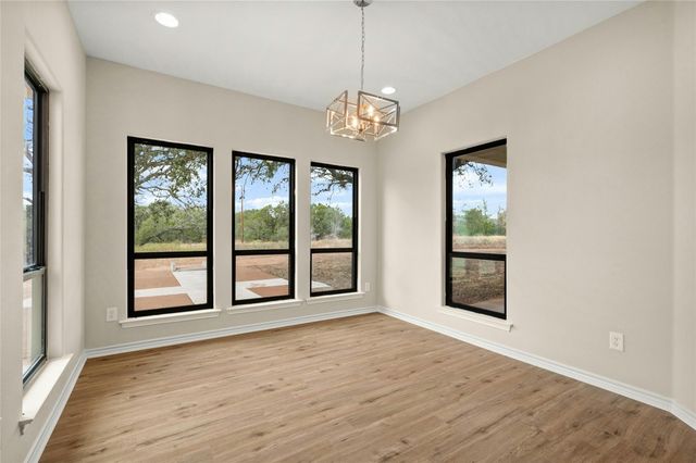 831 DOUBLE CREEK RD, Marble Falls, TX 78654