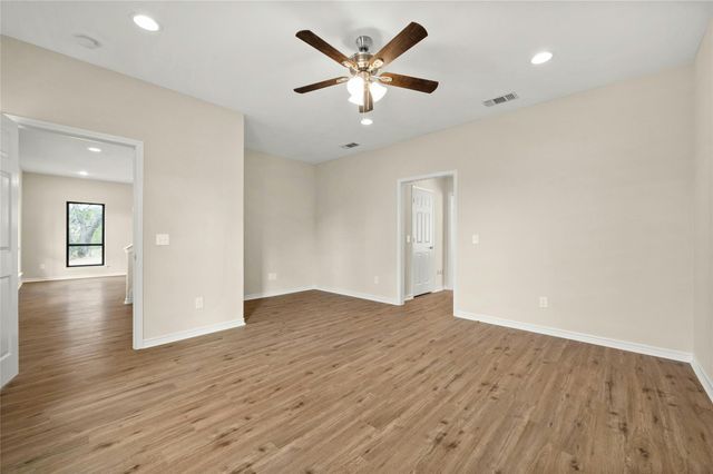 831 DOUBLE CREEK RD, Marble Falls, TX 78654