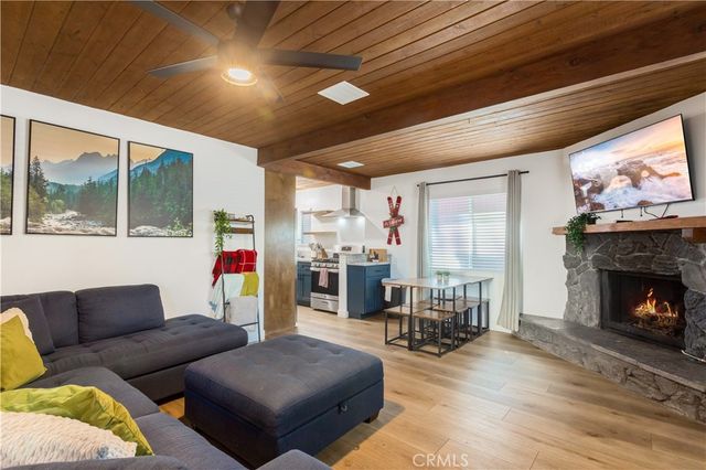 906 W Aeroplane, Big Bear City, CA 92314