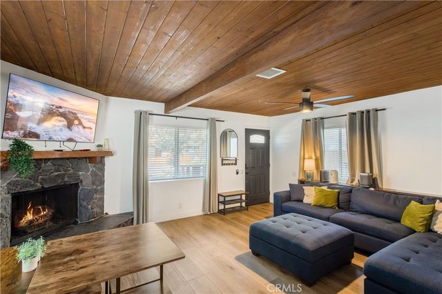 906 W Aeroplane, Big Bear City, CA 92314