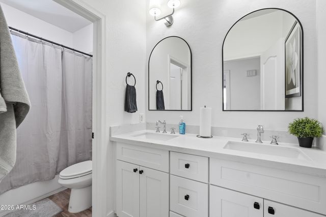 2906 E MERRILL Avenue, Gilbert, AZ 85234
