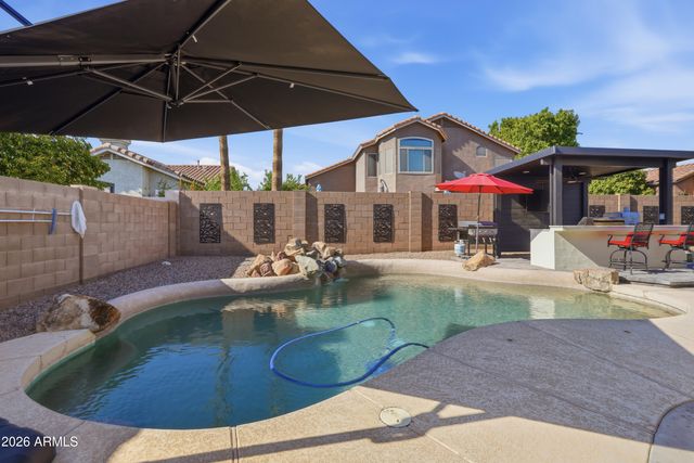 2906 E MERRILL Avenue, Gilbert, AZ 85234