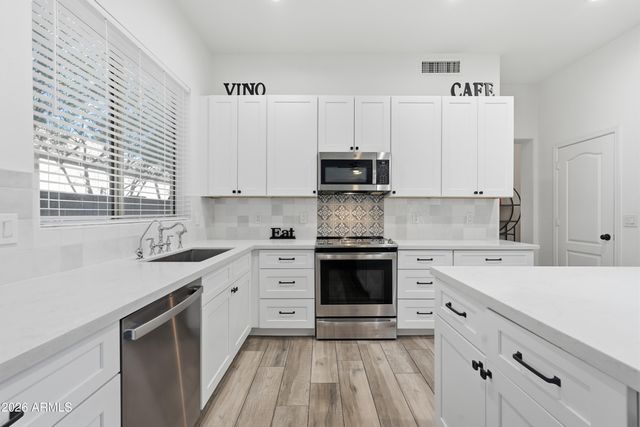 2906 E MERRILL Avenue, Gilbert, AZ 85234