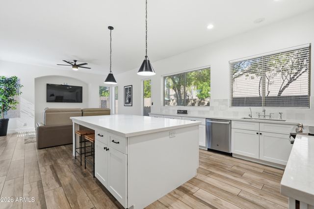 2906 E MERRILL Avenue, Gilbert, AZ 85234