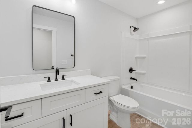 308 N Caldwell Avenue, Newton, NC 28658