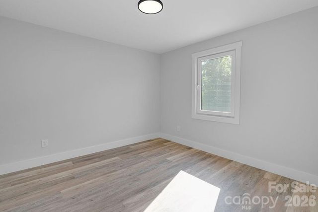 308 N Caldwell Avenue, Newton, NC 28658