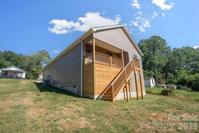 308 N Caldwell Avenue, Newton, NC 28658