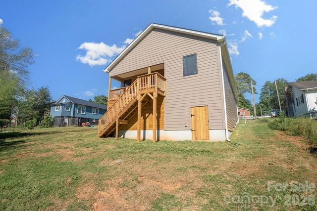 308 N Caldwell Avenue, Newton, NC 28658
